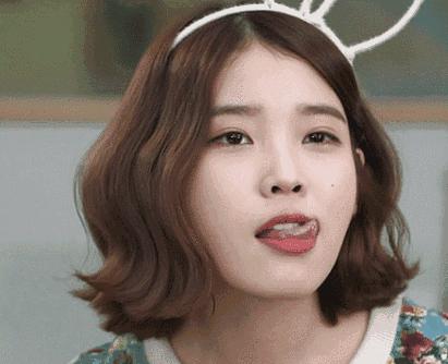 嘴唇越舔越干变黑,嘴唇越舔越干还起皮是什么原因