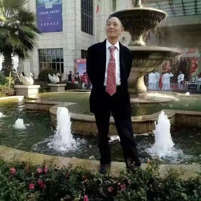 词醇烹荟萃，韵雅宴婵娟众诗友贺读《幽岫春苔》诗词专辑三