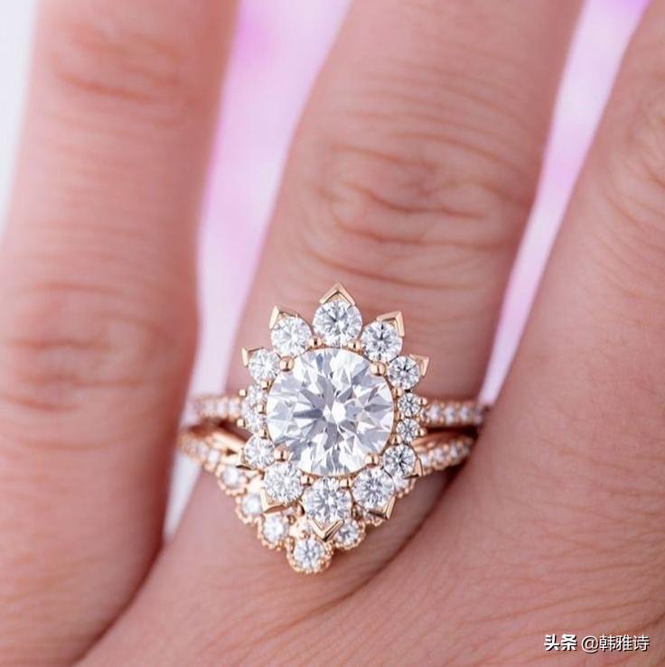 HEARTSONFIRE遇上婚纱天后HayleyPaige,让传统婚戒更浪漫时髦