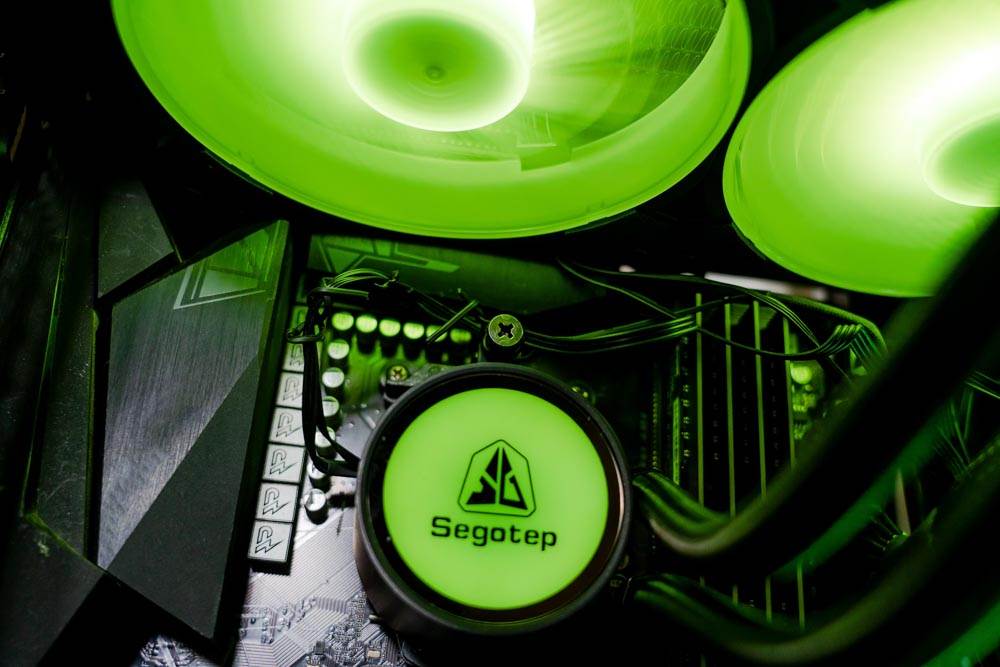 极品飞车21热度下完黑屏,玩极品飞车21电脑过热重启