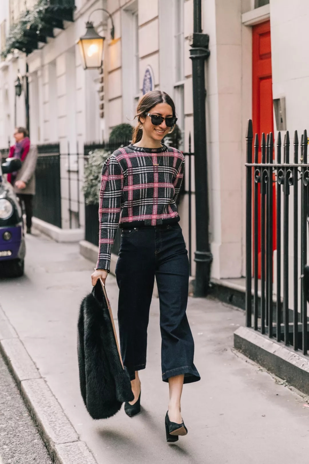 粗腿个子矮的女孩适合的休闲裤子,158女生显高裤子