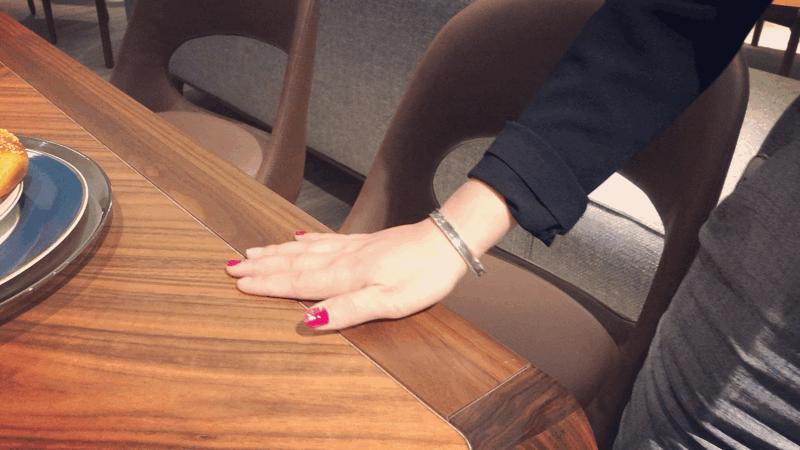 精致轻巧省空间，让你的餐厅韵味十足丨华师傅传匠实木餐桌测评