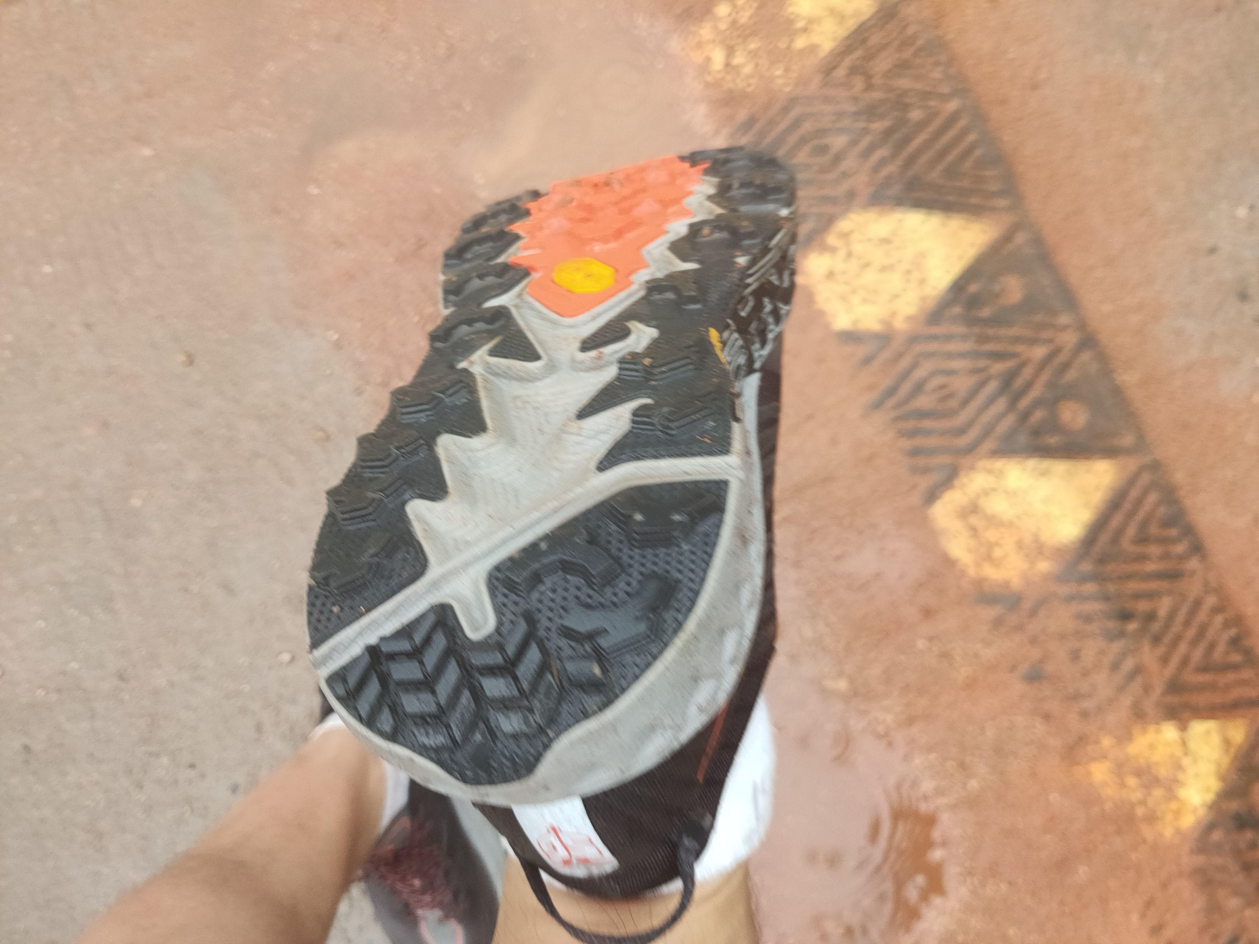 飞速羚羊4跑鞋祥云版,飞速羚羊4代跑鞋适合公路跑吗