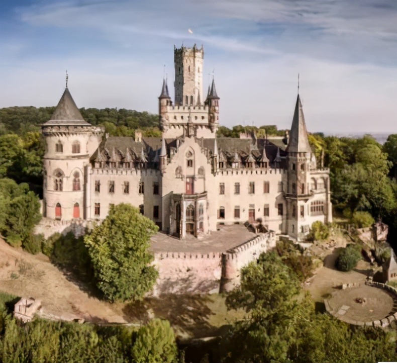 别墅真的不保值吗,别墅是最不值得投资的