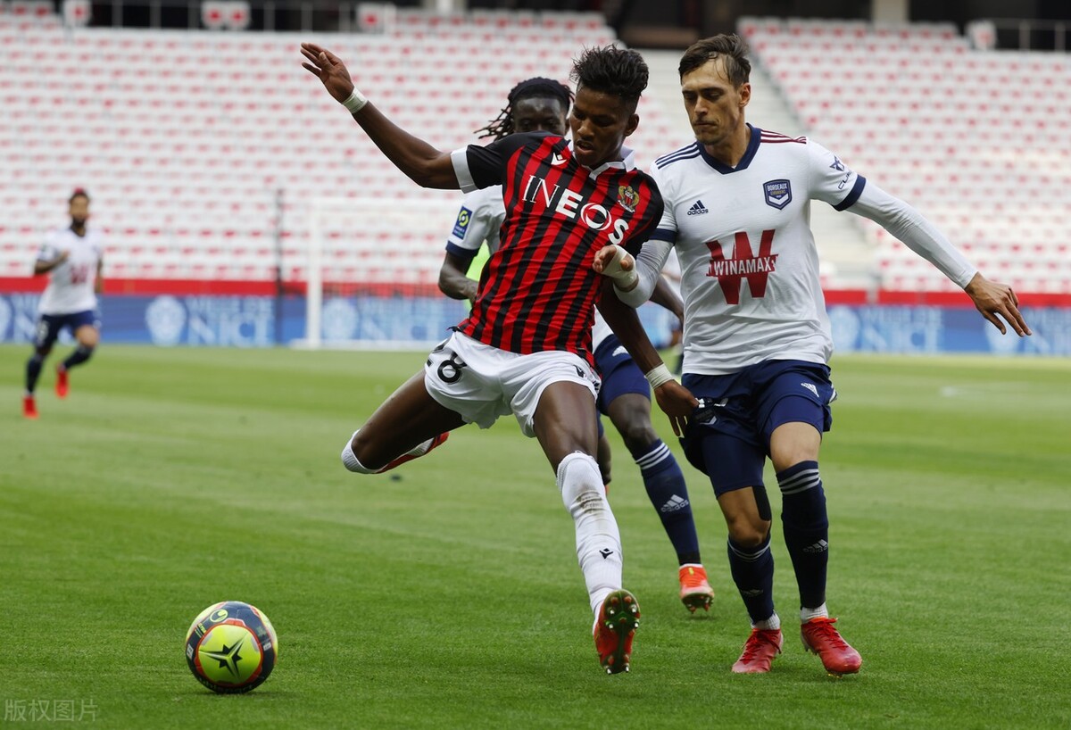 法甲冠军2022大巴黎赛程,法甲霸主大胜巩固榜首位置