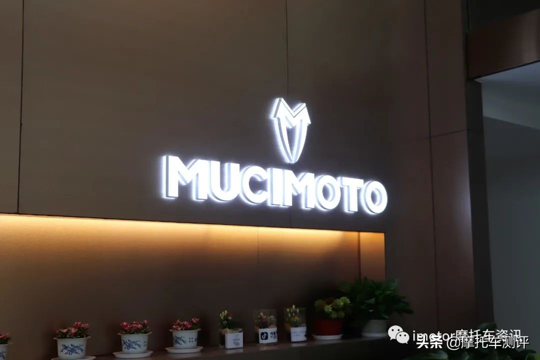 四缸600cc复古车,川崎650复古双缸