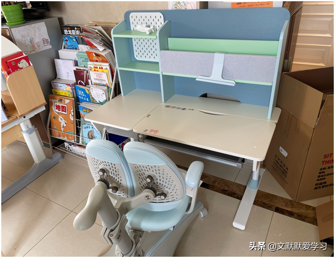 如何选儿童学习桌,孩视宝学习桌亲测