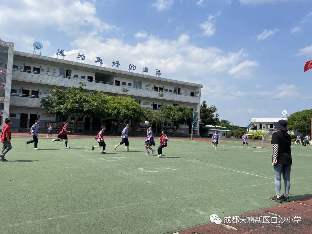 足球转动梦想,足球联赛暨校园足球