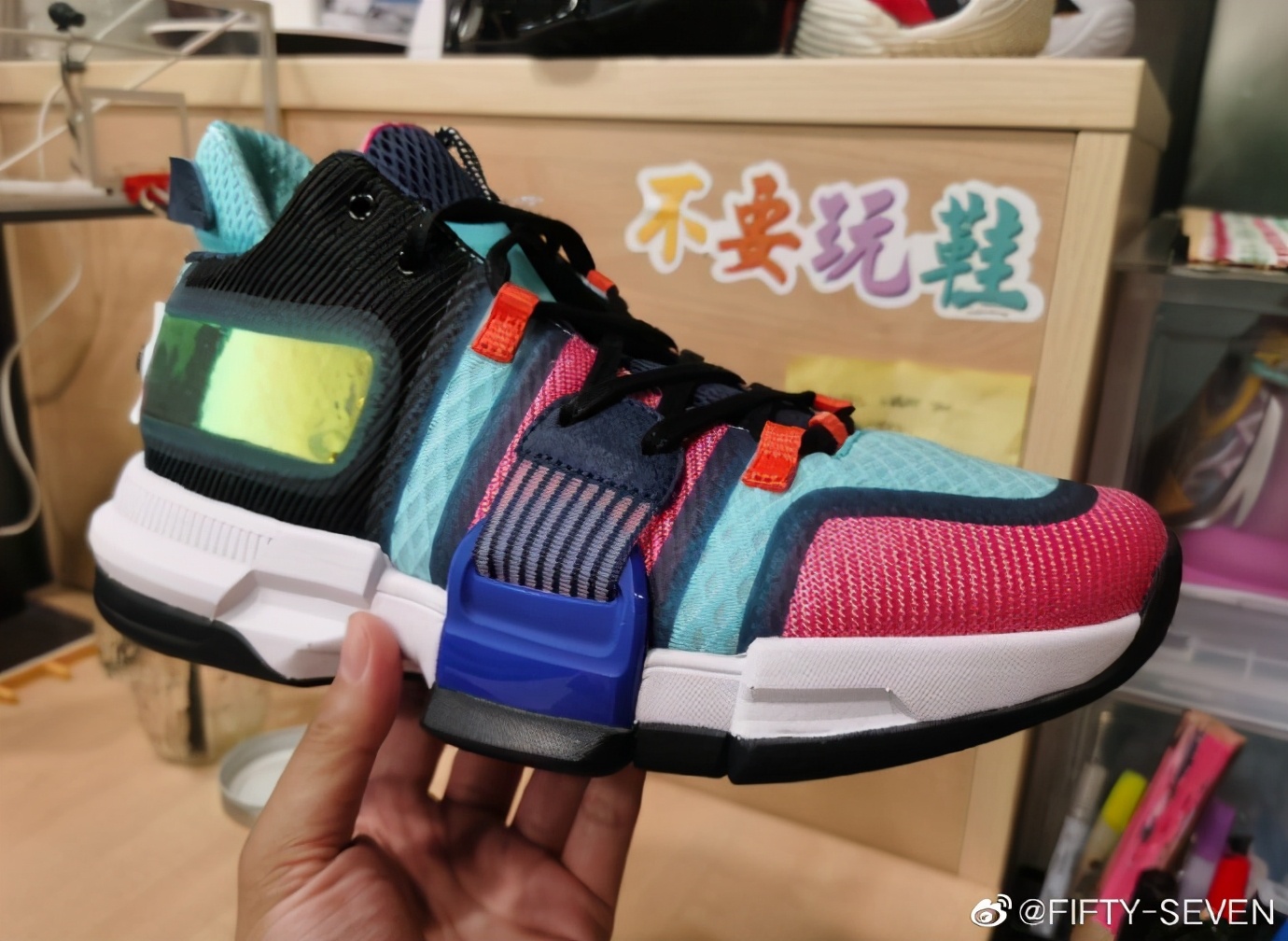 安踏海沃德2发布,安踏经典休闲鞋图片