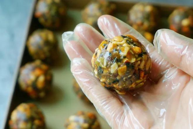 五仁月饼为什么很难吃呢,五仁月饼为什么那么难吃