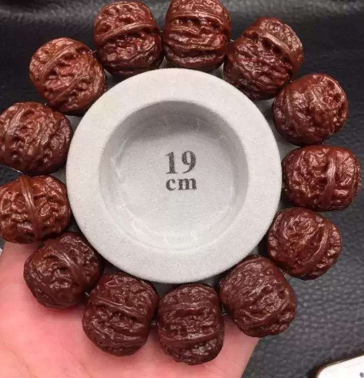 文玩核桃应该是先包浆还是先上色,文玩手串核桃怎么上色快包浆快