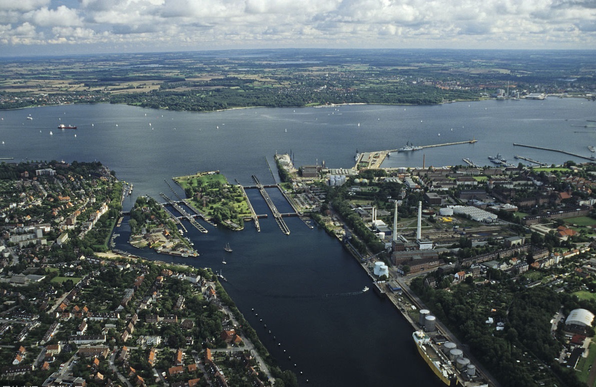 摩天大楼发展史纪录片,汉堡级驱逐舰俯视图
