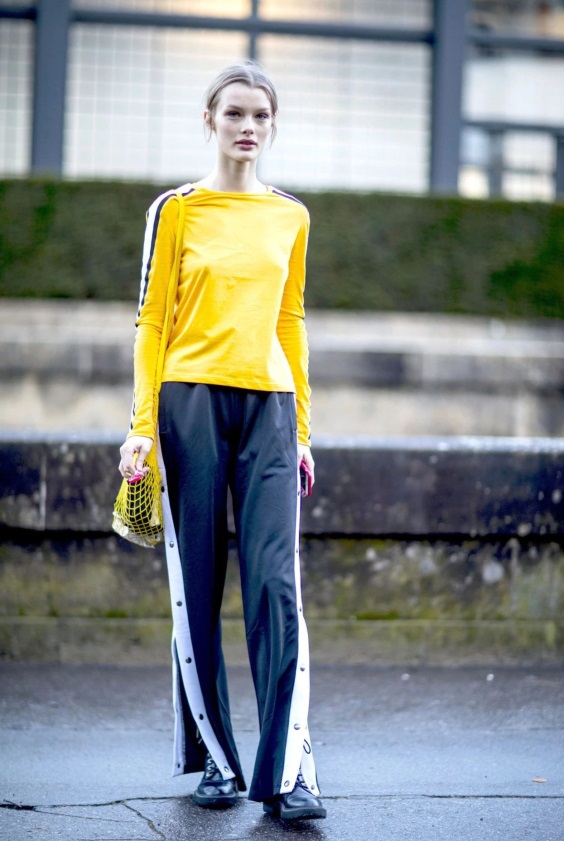 嫌弃“校服裤”太丑不想穿?今夏get这3个小技巧,谁穿谁时髦