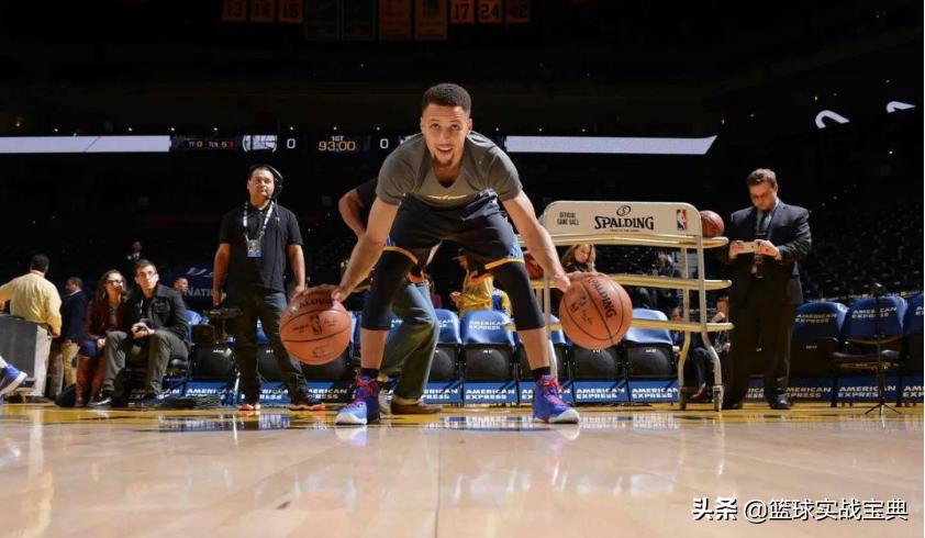 结合运球热身5分钟，让身体热起来，快速进入比赛状态