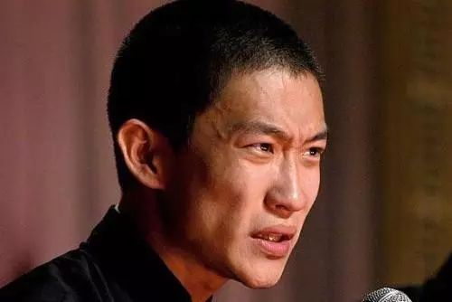 从师徒情到师徒劫郭德纲与曹云金,郭德纲徒弟曹云金当年师徒情