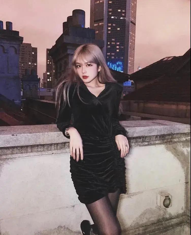 和罗志祥分手7个月后，周扬青终于要出道做女明星了...