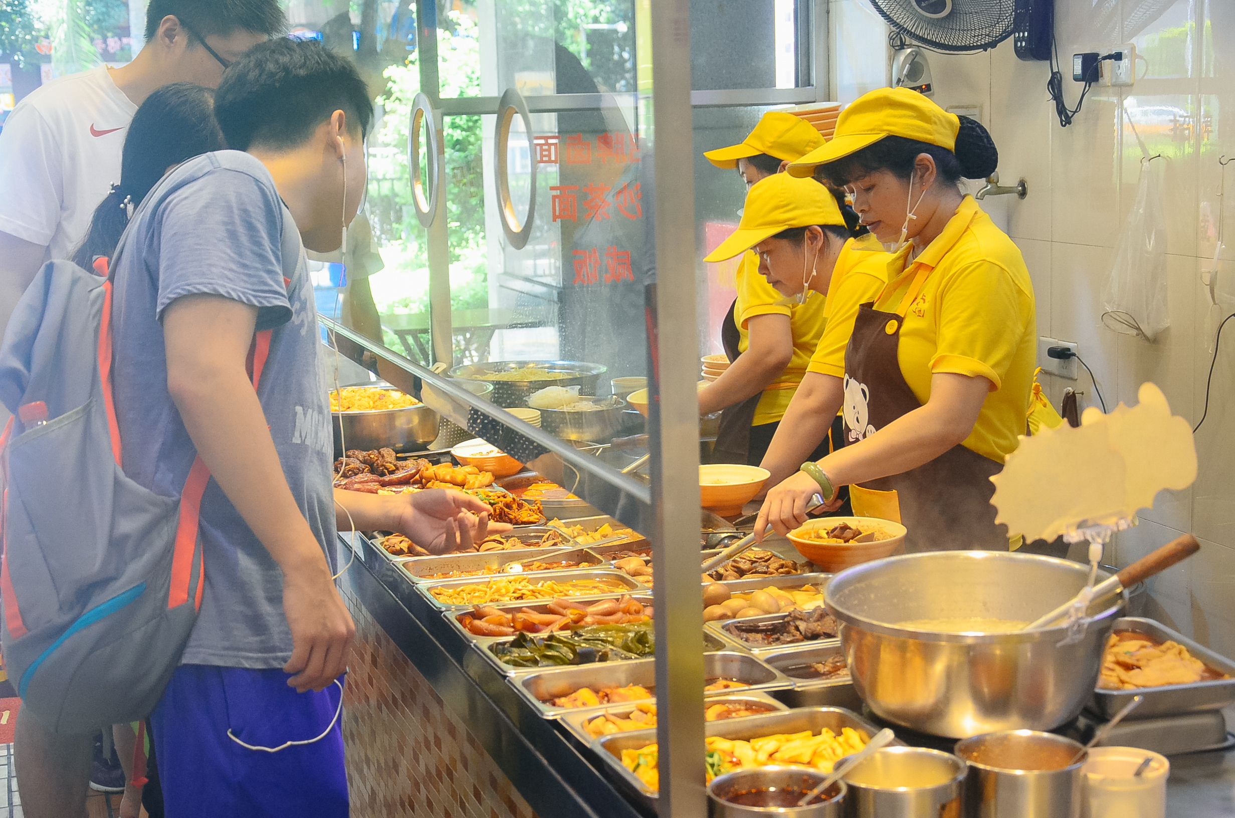 漳州阿芬卤面和阿芳卤面区别,漳州漳福路阿芳卤面