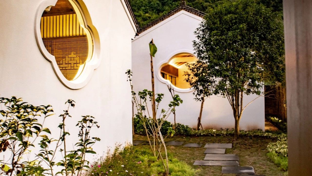 闃虫湐棣欐鍗庤嫻搴﹀亣閰掑簵,棣欐鍗庤嫻閰掑簵闃虫湐