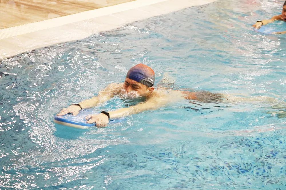 游泳教练属于什么职业类型,游泳教练长期发展应该考虑什么