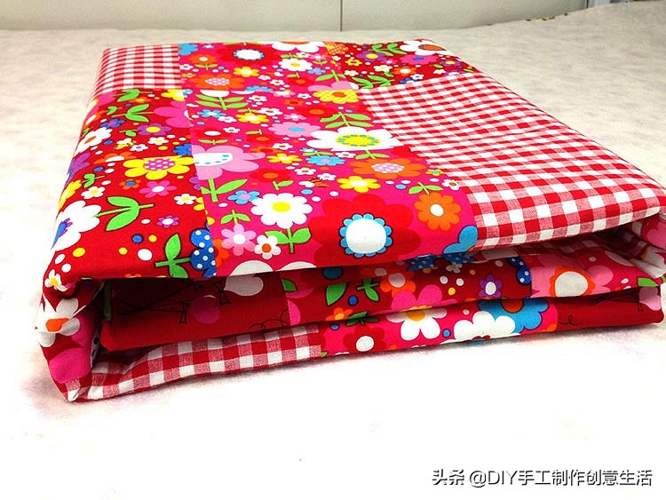 简单的拼布被子的做法,20款漂亮的拼布被子教程
