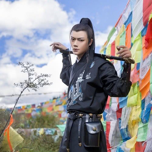 女生穿汉服和男生也穿汉服,为什么穿汉服的大多是女生