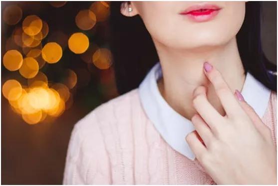 身上长了很多小疣是hpv感染了吗,身上有肿块是否是hpv造成