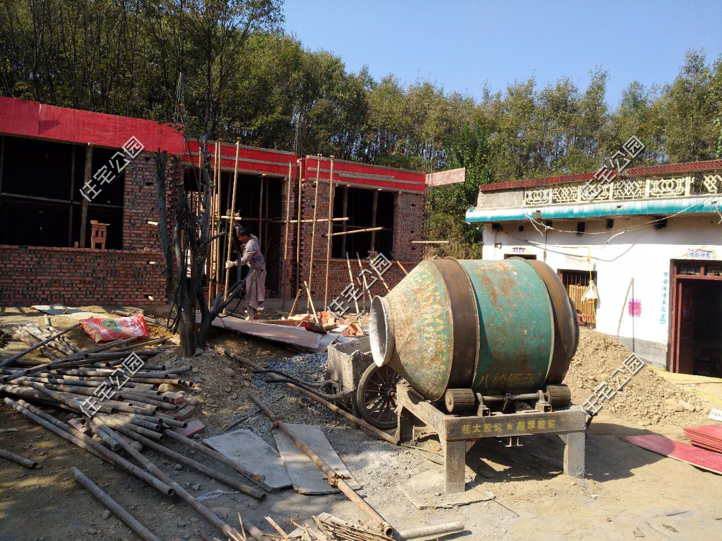 农村小伙打拼20年回乡建房,农村小伙打工10年花30万建的房子