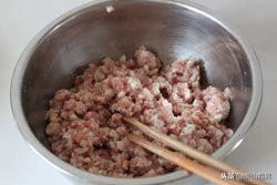 青萝卜肉馅素馅饺子怎么调馅,芹菜加肉馅素馅饺子馅做法大全