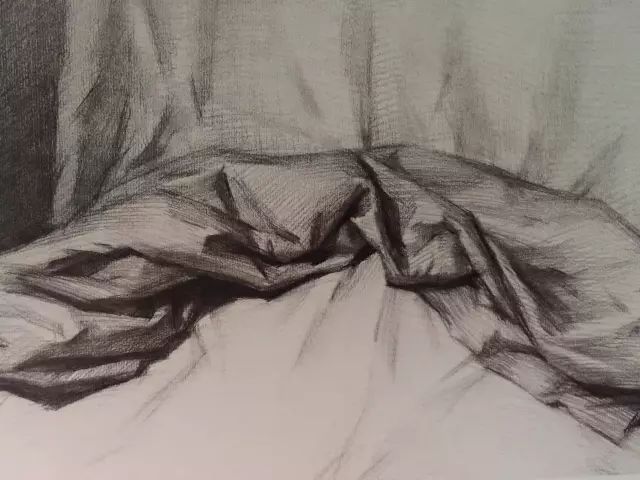 素描衬布的画法和步骤,你掌握了平面图的绘画方法了吗