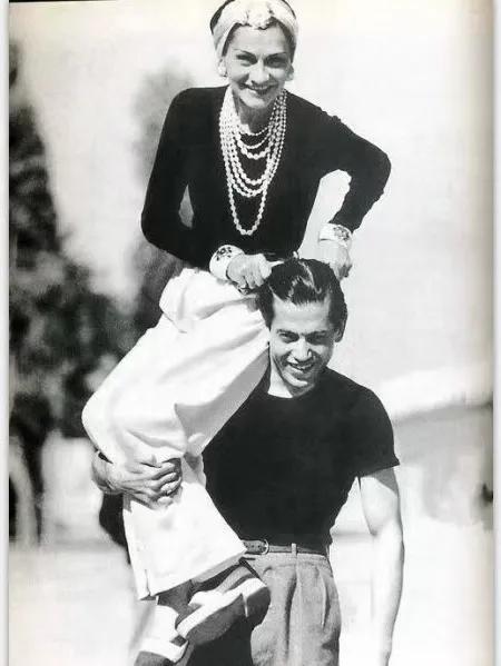 为什么大家都喜欢买香奈儿,香奈儿带给你的感触