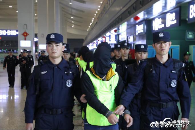 警方最近破获的期货投资诈骗案,期货诈骗案破获