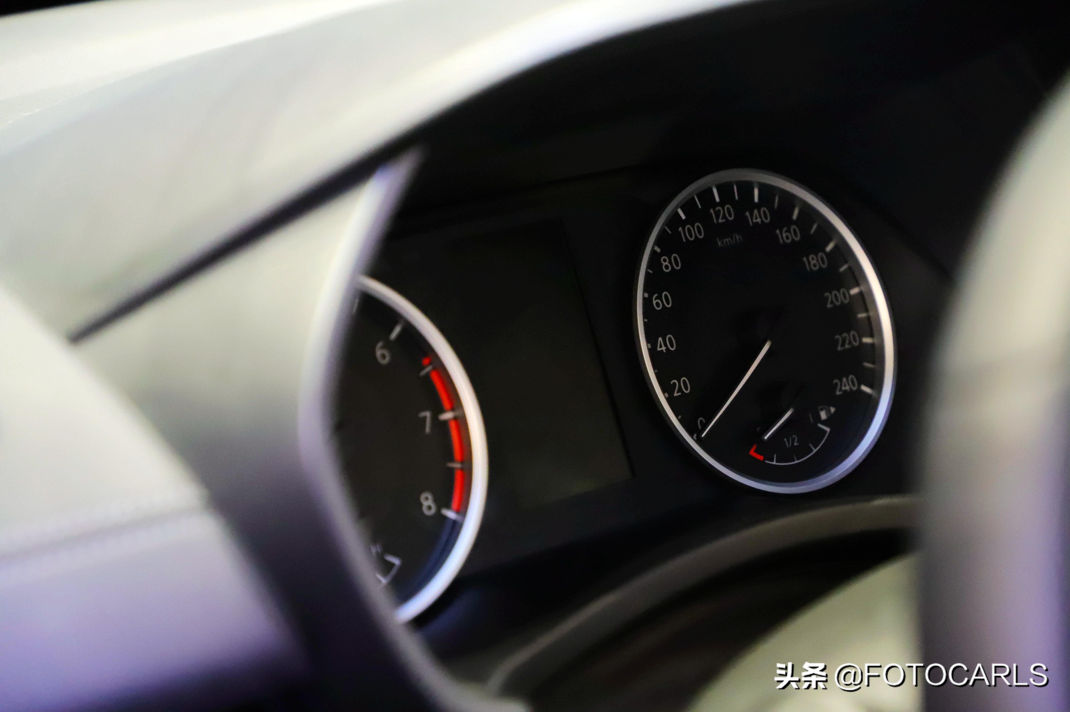 新一代日产轩逸全部车型及报价,日产轩逸1.6汽车图片