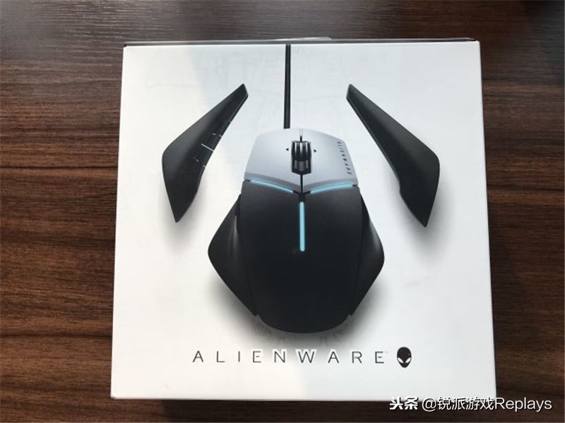 alienware外星人背部灯光,外星人全家桶颜值