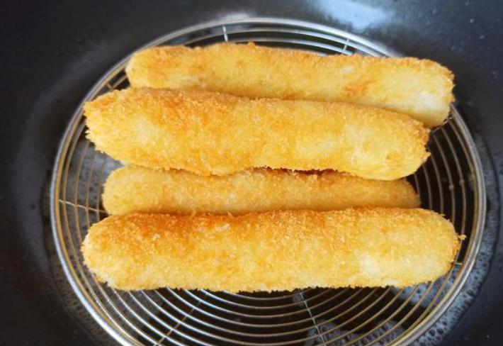 芋头条怎样才能炸外酥里嫩,香芋条油炸做法