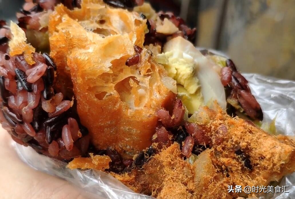 七旬老太太做包子,上海最老的粢饭团