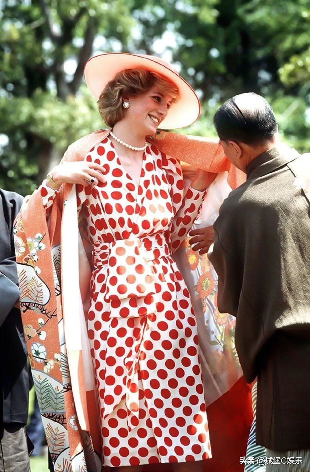 戴安娜和雅子第一次见面,雅子妃和戴安娜1995见面