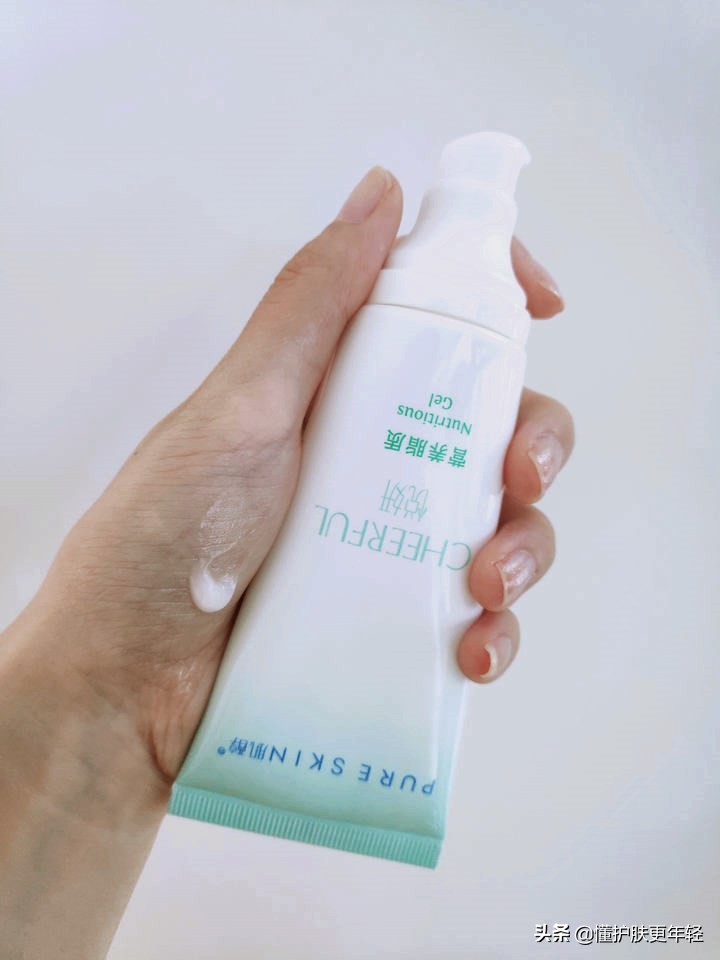 日常妆容用些什么粉底液好,怎样涂粉底液才会更好看