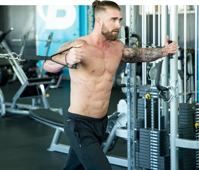 胸部训练如何练成四角形,4个练胸简单动作