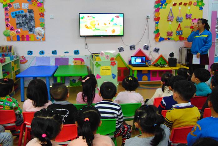 同为幼儿园，一个对疾病零容忍，一个鼓励带病上学！你喜欢哪个？