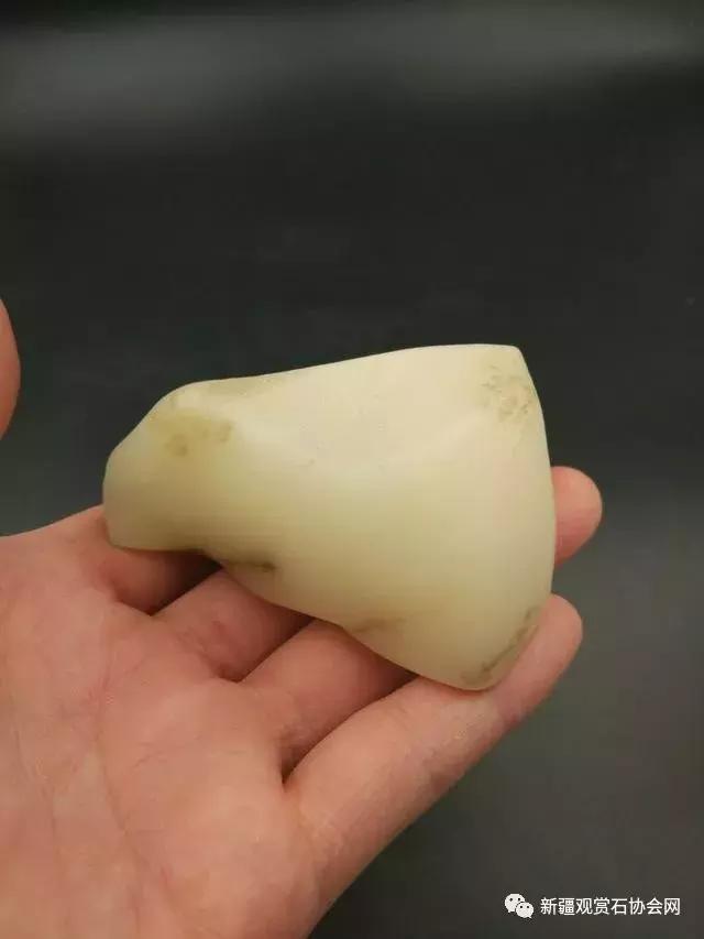 戈壁滩捡玉怎么分辨玉和石头,金丝玉三剑客戈壁滩捡金丝玉