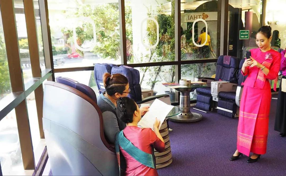 原地转圈圈飞机,原地转圈圈起飞图