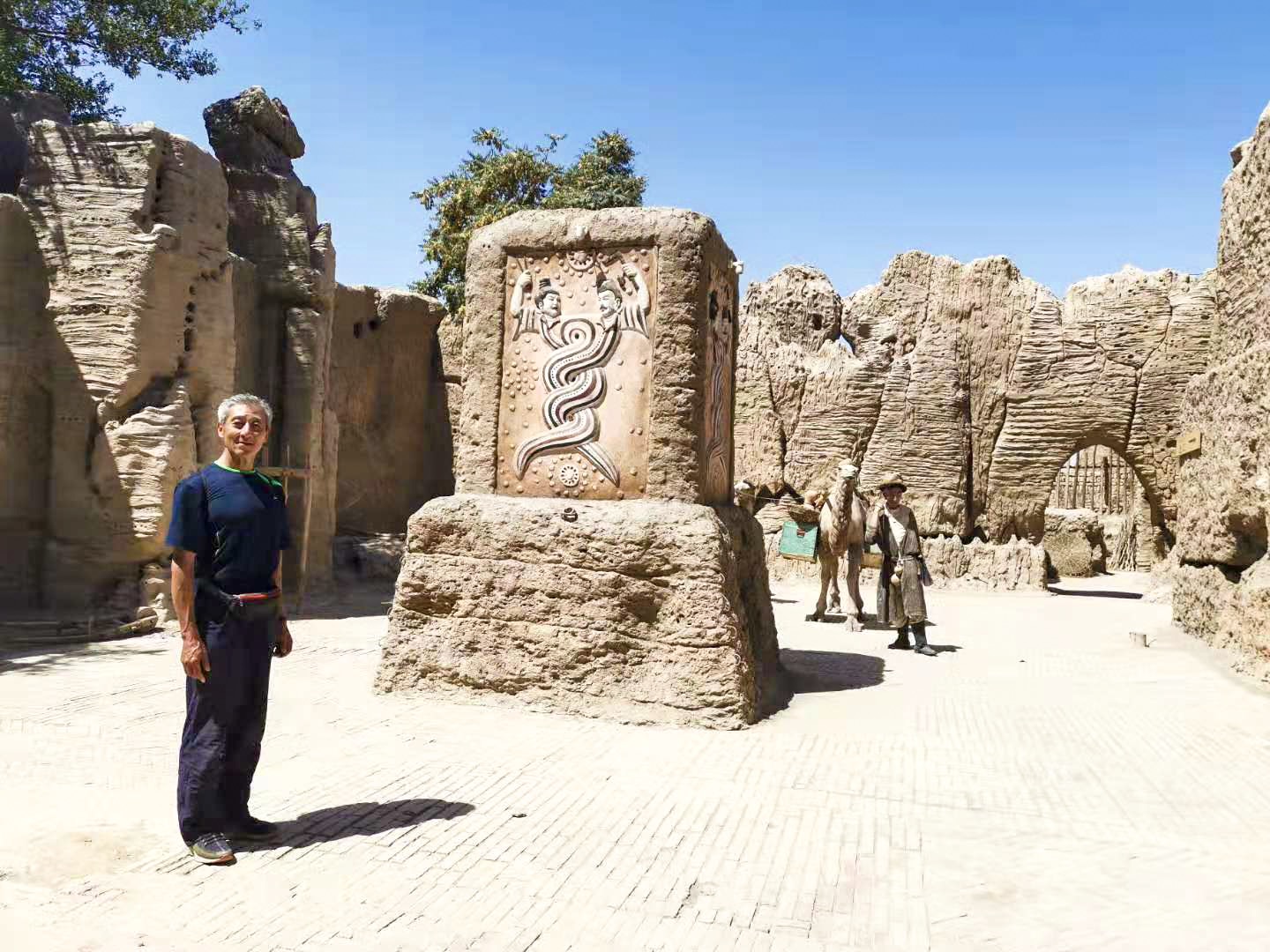 60岁以上游新疆免门票吗,退休老头独自去新疆旅游攻略