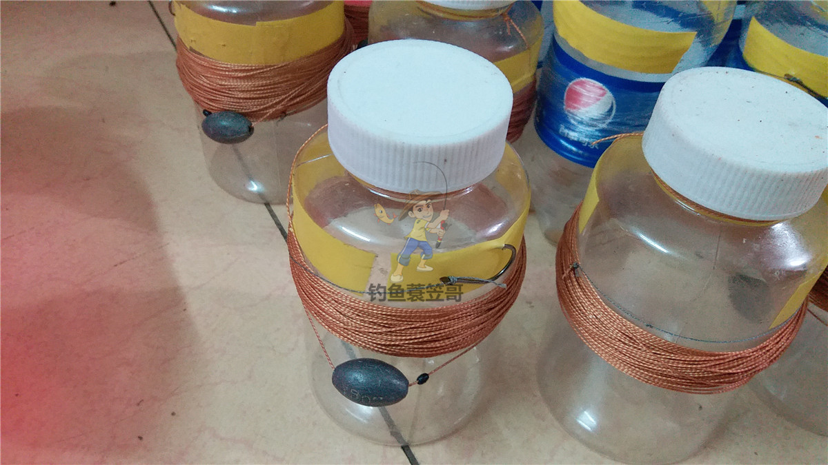 钓鱼技巧野外夜钓的三个选位技巧,钓鱼技巧如何钓黑坑鱼儿