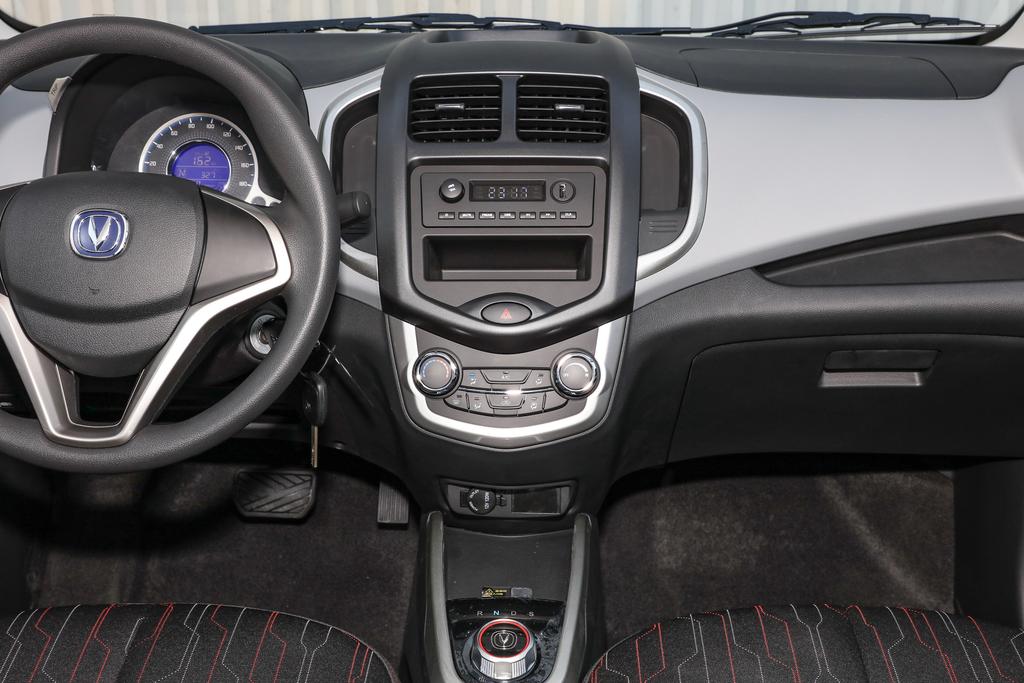 奔奔e-star清心版用车感受,奔奔e-star混动版