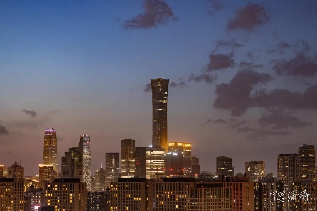 佳能rf70-200mmf4镜头价格,轻巧大光圈长焦佳能rf70-200mmf2