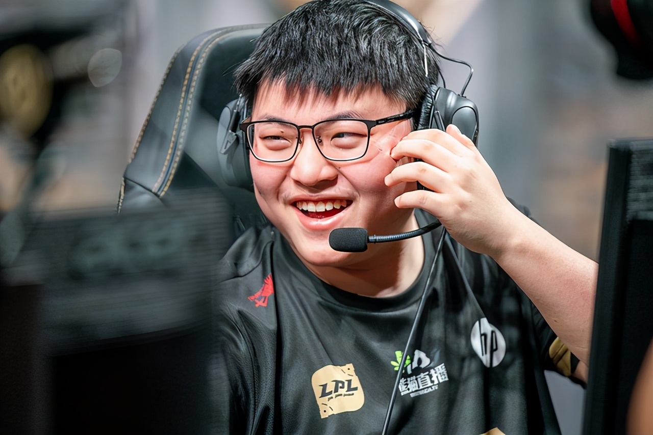 英雄联盟史上最强十大ad,英雄联盟史上10大adc选手