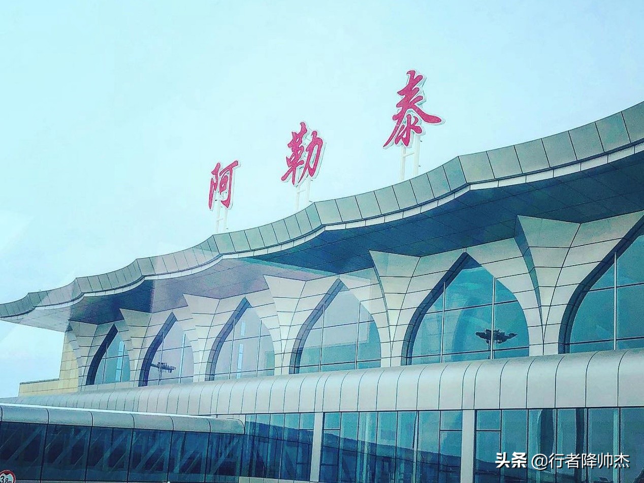 阿勒泰滑雪攻略,为什么滑雪玩单板的比较多