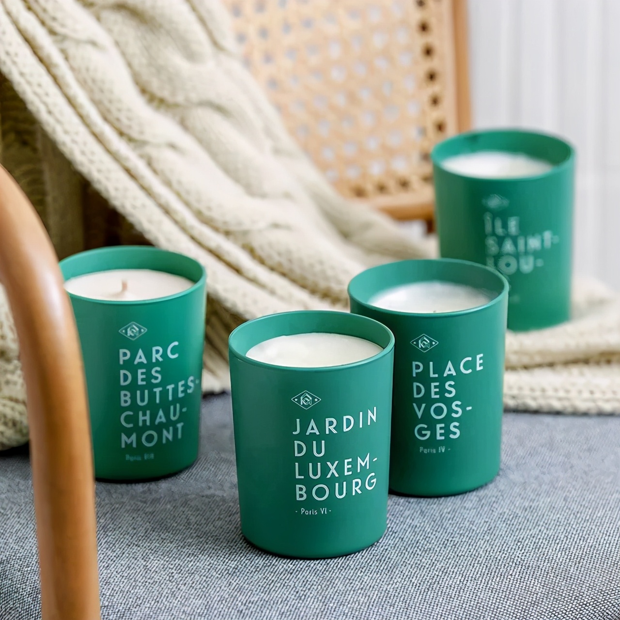 夏日的浪漫洗衣液香味持久留香,真丝护色洗衣液桑蚕丝专用