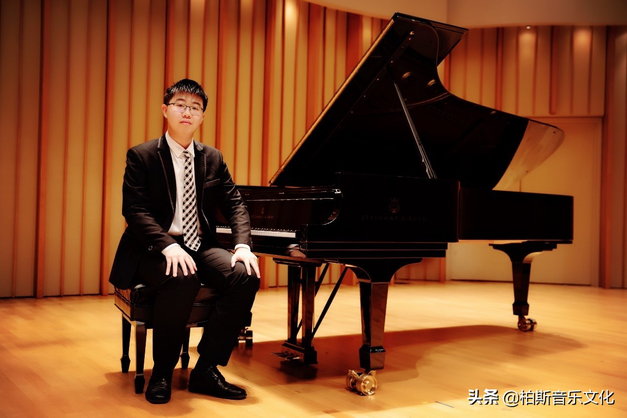 高天钢琴名师系列活动-白岩峰专场音乐会大师班