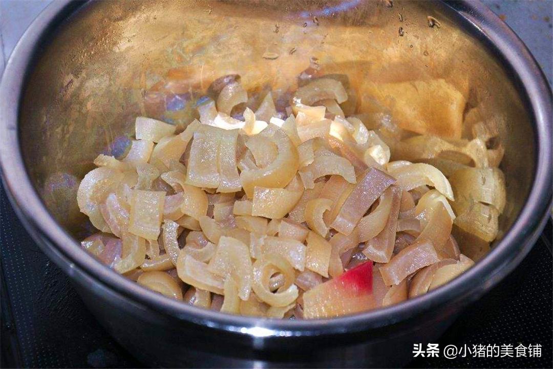 猪皮冻最正宗的做法妙招,做猪皮冻猪皮沉底怎么回事